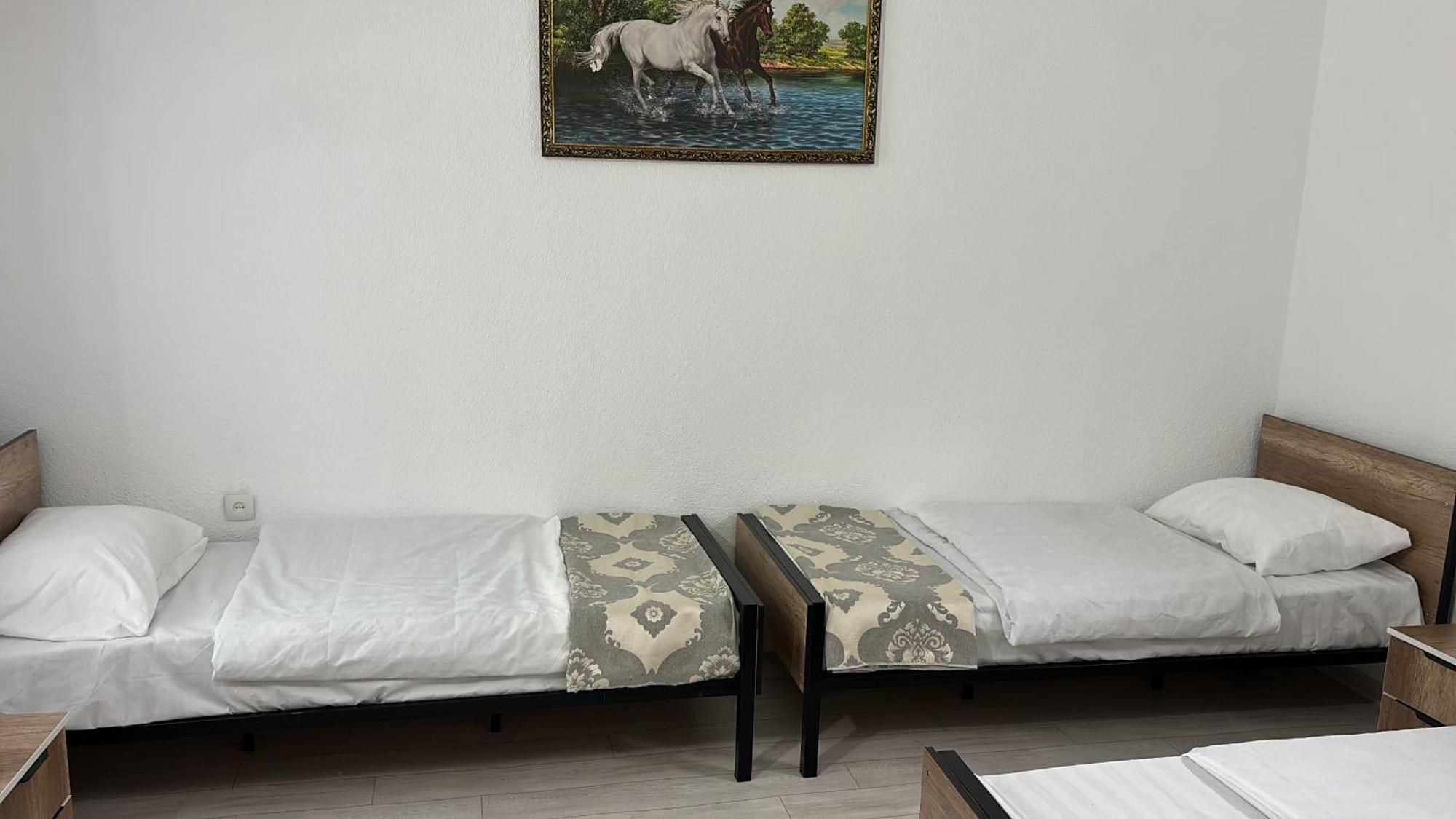 Hostel,Halal Хостел,Халал Tokmok Exteriör bild