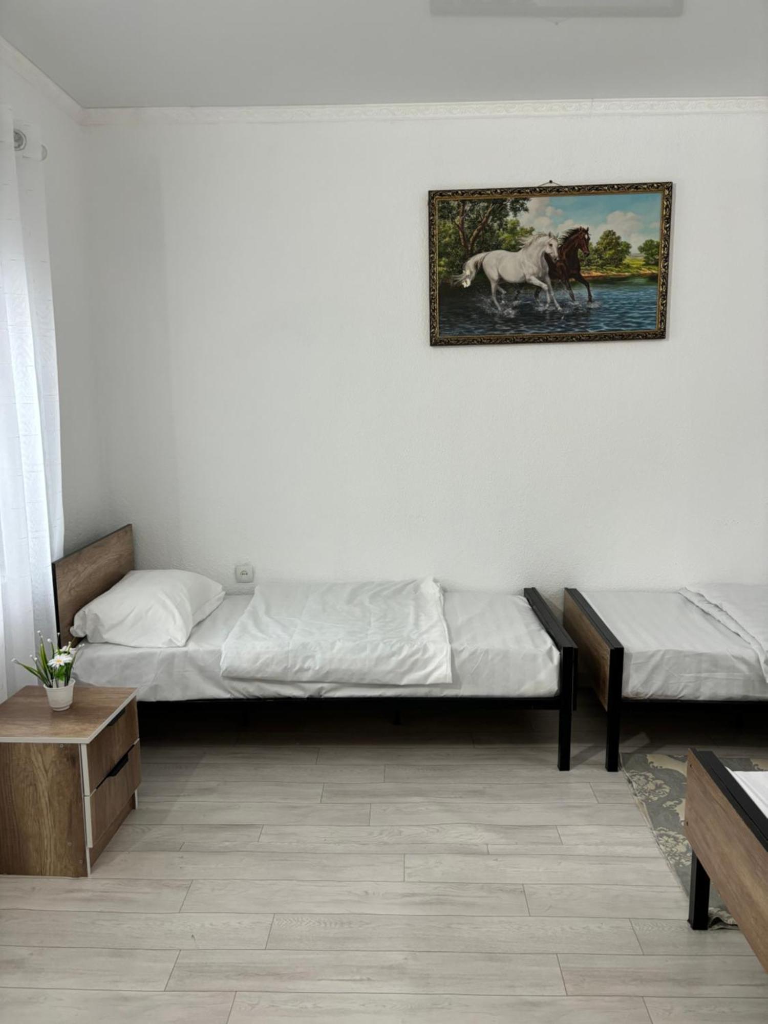 Hostel,Halal Хостел,Халал Tokmok Exteriör bild