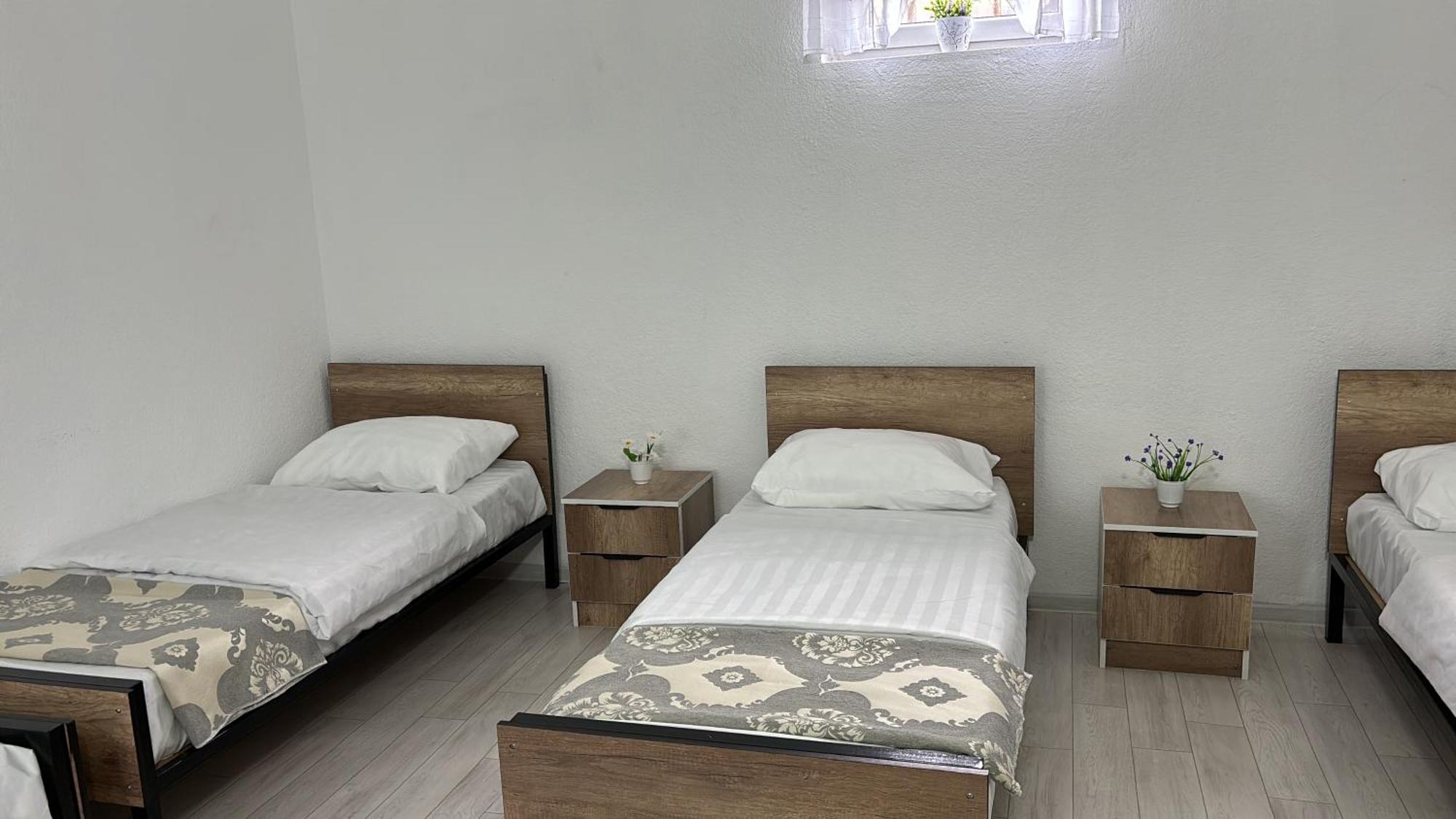 Hostel,Halal Хостел,Халал Tokmok Exteriör bild
