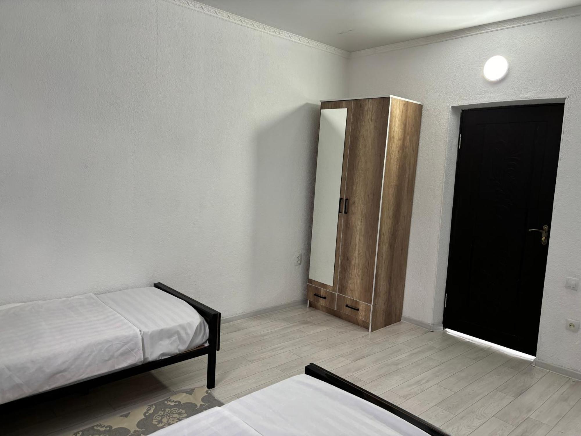 Hostel,Halal Хостел,Халал Tokmok Exteriör bild