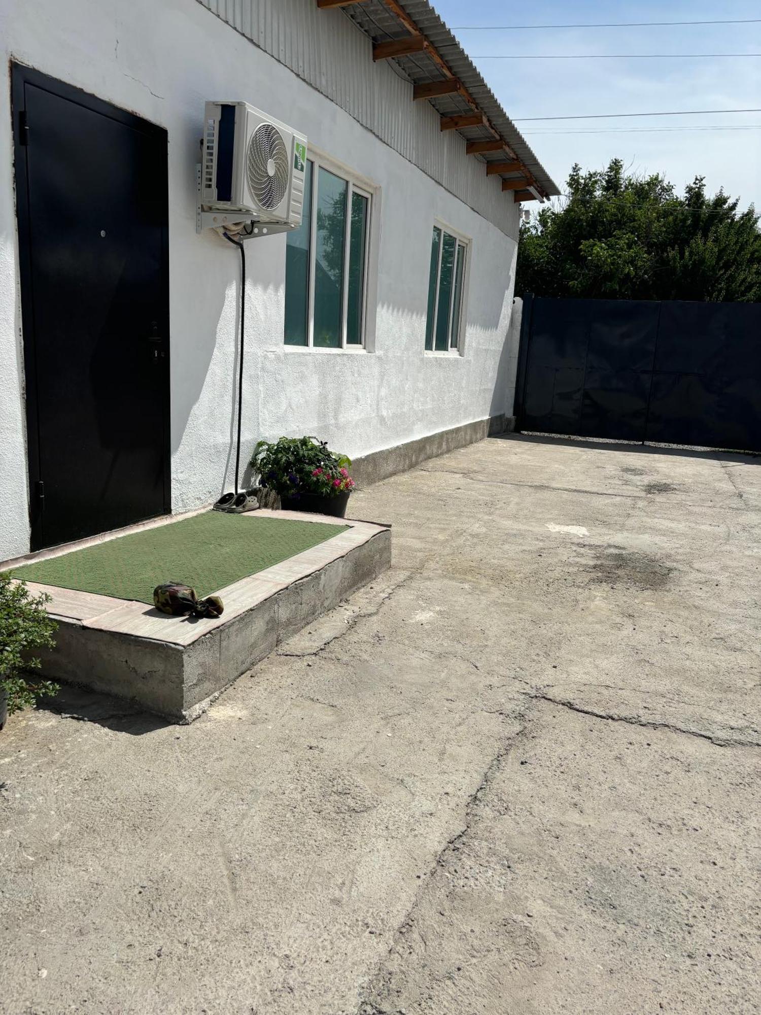 Hostel,Halal Хостел,Халал Tokmok Exteriör bild