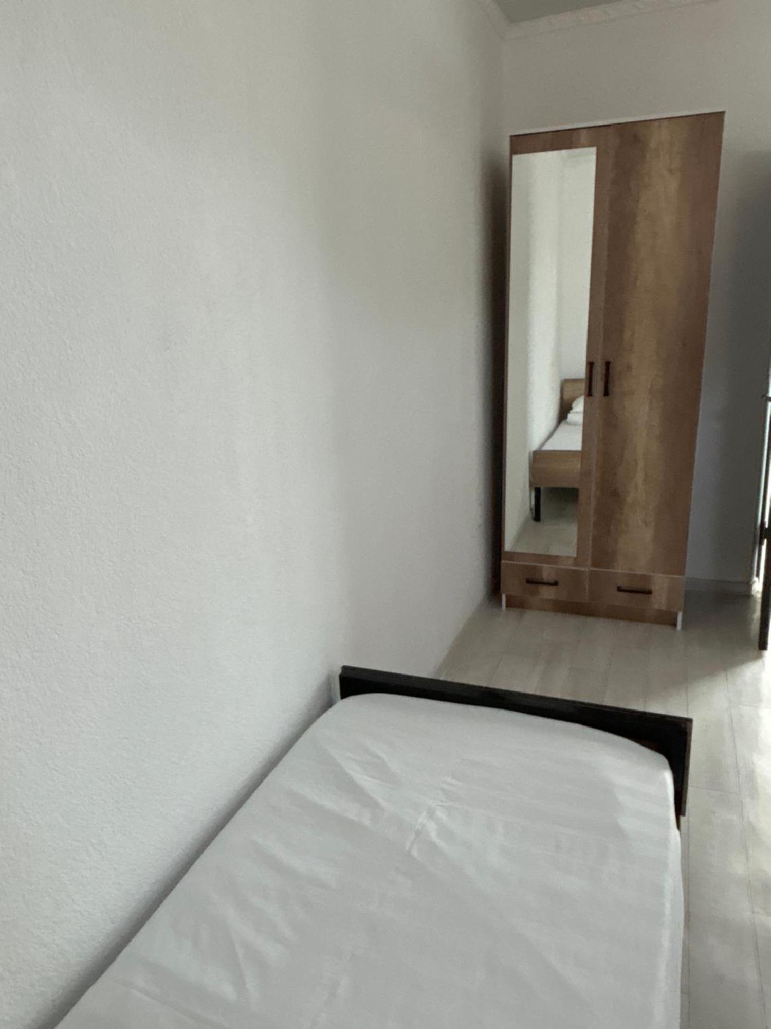 Hostel,Halal Хостел,Халал Tokmok Exteriör bild