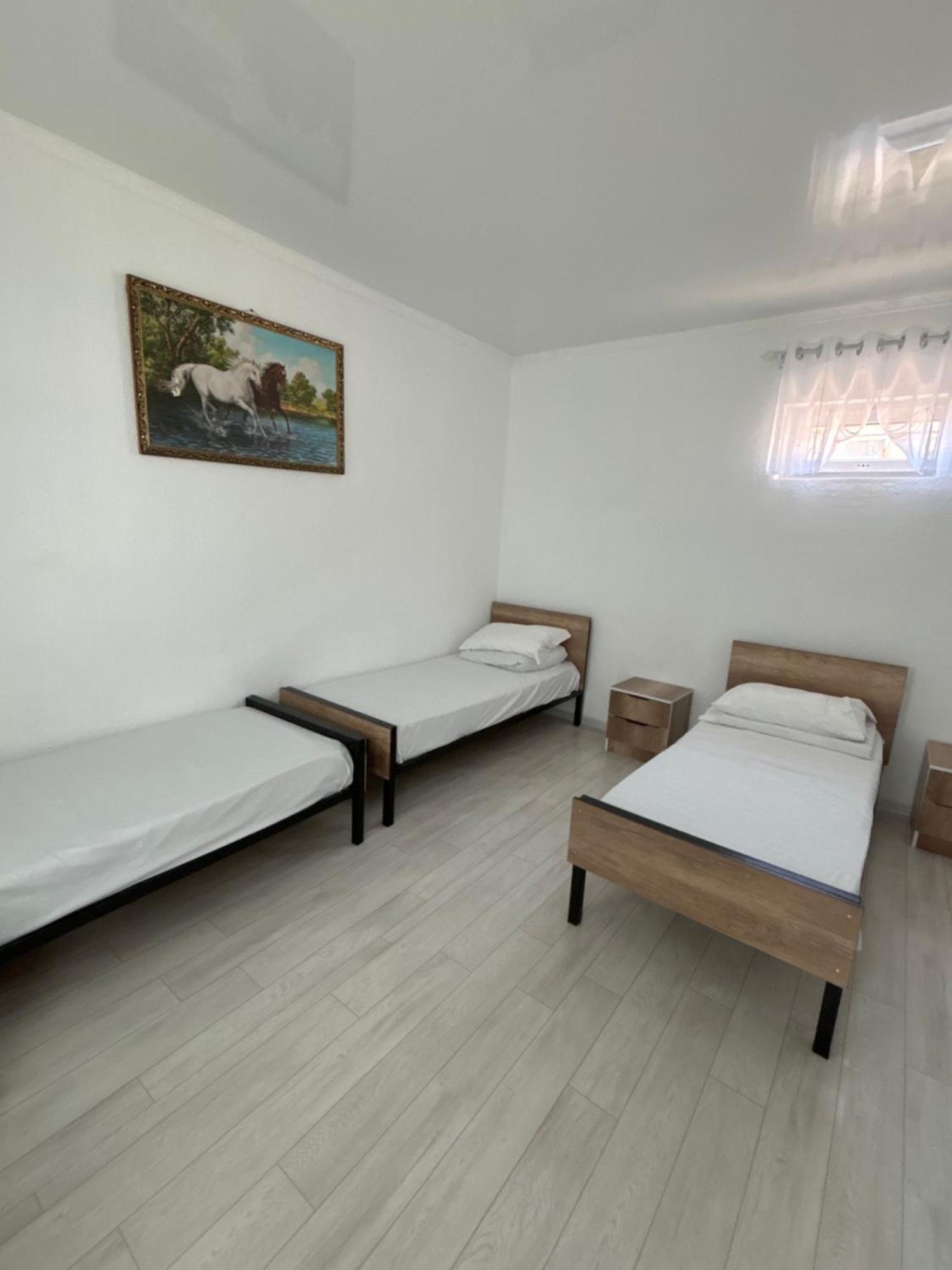Hostel,Halal Хостел,Халал Tokmok Exteriör bild