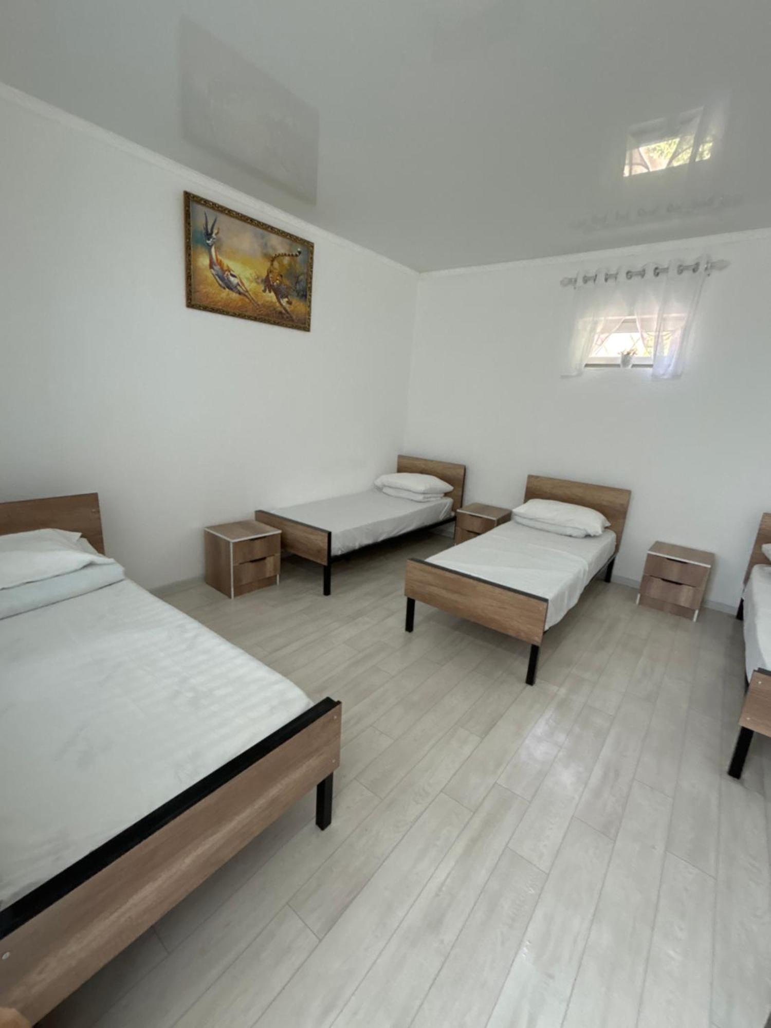 Hostel,Halal Хостел,Халал Tokmok Exteriör bild