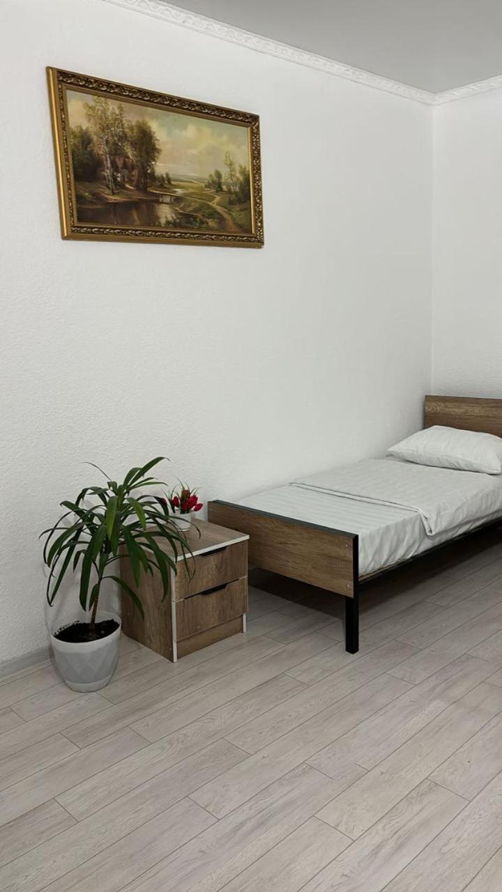 Hostel,Halal Хостел,Халал Tokmok Exteriör bild