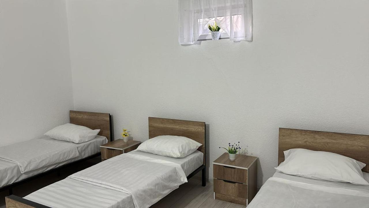 Hostel,Halal Хостел,Халал Tokmok Exteriör bild